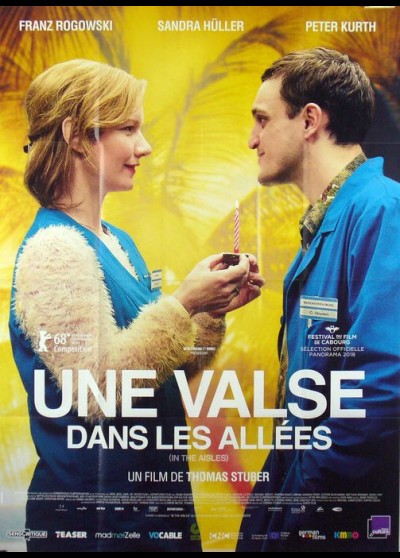 UNE VALSE DANS LES ALLEES movie poster